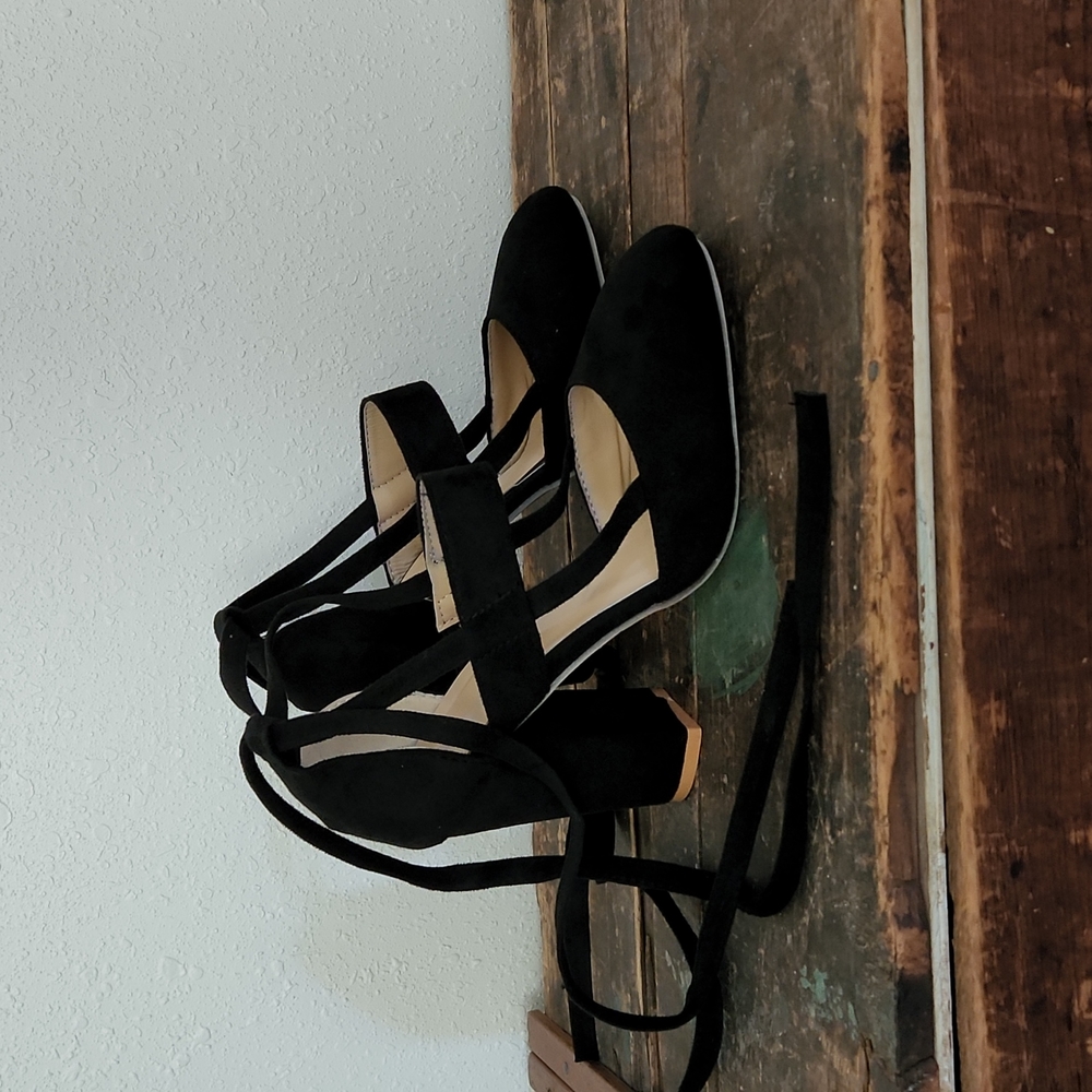 Heels - Picture 3 of 5